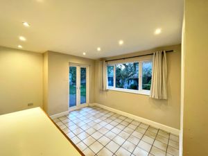 Photo 31- click for photo gallery